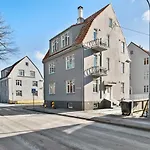 Norwegian Housing, Solbakkeveien 12